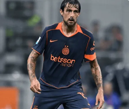 星空官网入口-阿切尔比对阿森纳完成7次拦截，创造本赛季欧冠单场纪录